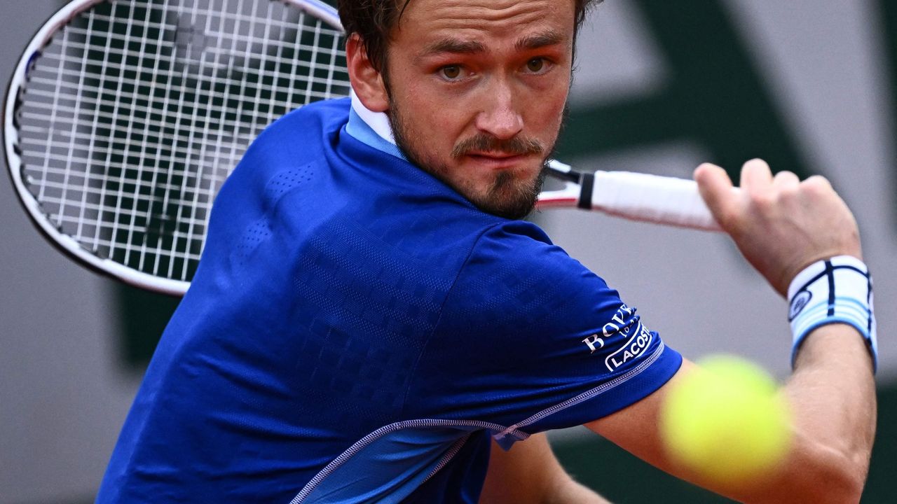 Dünya İkincisi Medvedev Roland Garros'a Galibiyetle Başladı