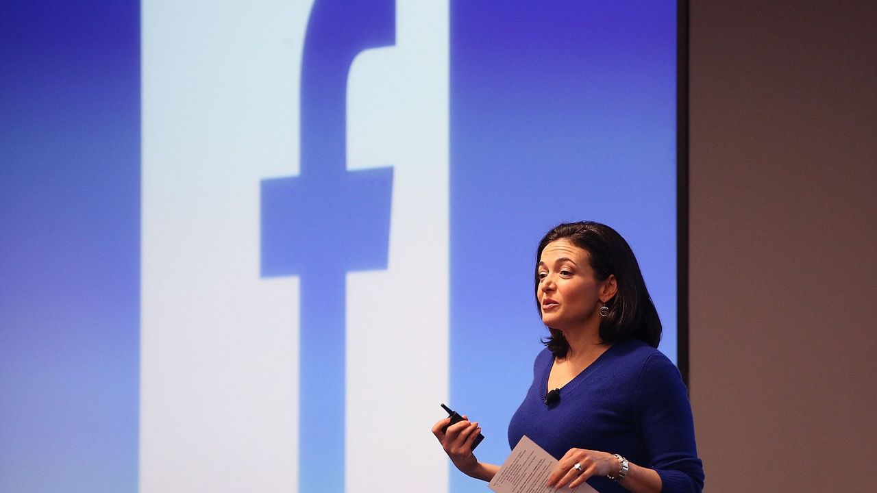 Facebook Meta'nın İkinci Patronu Sheryl Sandberg İstifa Etti
