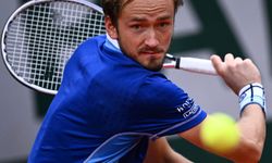 Dünya İkincisi Medvedev Roland Garros'a Galibiyetle Başladı