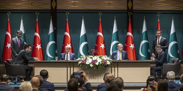 Türkiye ve Pakistan İşbirliğini Her Alanda Artırmaya Kararlı
